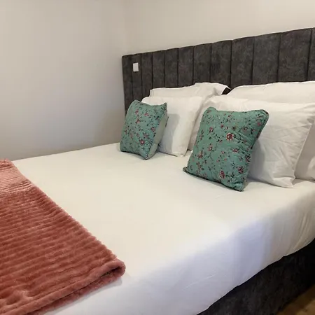 Pinheiro Houses's- Luxury Apartment's Porto